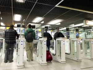 Güney Afrika’dan Hollanda’ya giden 61 kişinin Covid-19 testi pozitif