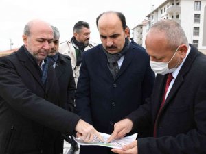 Başkan Altay ve Başkan Pekyatırmacı Ardıçlı TOKİ’de incelemelerde bulundu