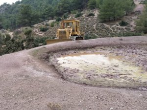 Çömlekçi’nin HİS göleti temizlendi