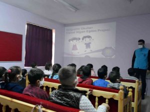 Diyarbakır’da köy okullarına pandemi ve hijyen eğitimi