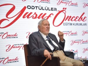 Prof. Dr. İlber Ortaylı, Ankara’da öğrencilerle bir araya geldi