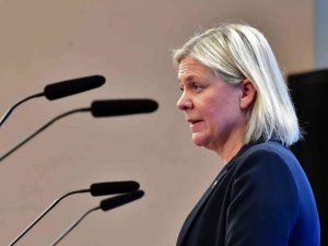 İsveç’te görevinden istifa eden Andersson ikinci kez başbakan seçildi