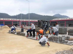 Kemer Yeni Sanayi Sitesi’nde yağmur suyu çalışması