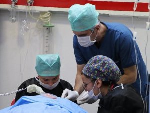 ’Saç kaybı, özgüven kaybına yol açıyor’