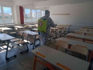 Okullarda dezenfekte çalışmaları devam ediyor