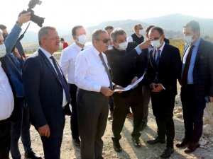 Vali Su, MTOSB otoban bağlantı yolu inşaatında incelemelerde bulundu