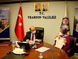 ’’Çıkarmadan Tedavi Oluyorum’’ Projesi ile kanser hastalarına kolaylık sağlayan P-shirt tasarlandı