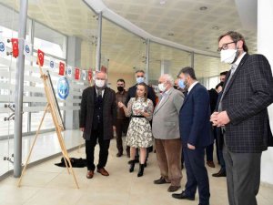 KMÜ’de öğretim üyesinin ‘Renklerin içinden’ kişisel resim sergisinin açılışı yapıldı