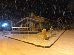 Simav’a mevsimin ilk karı yağdı