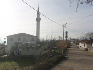 135 yıllık cami ve minareye sahip çıkıyorlar