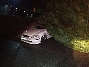 Lodosun etkili olduğu 48 saatte 33 farklı olaya müdahale ettiler