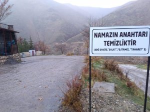 Elazığ’da hadis ve özlü sözler ile temizlik uyarısı