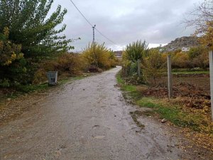 Dicle’de şehiriçi trafiğini rahatlatacak yol genişletmeyi bekliyor