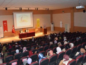 DÜ’de mutluluk sanatı semineri düzenlendi