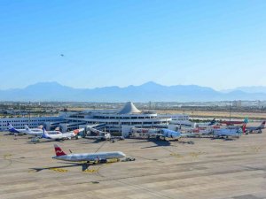 Bakan Karaismailoğlu: “Antalya Havalimanı ihalesi ülkemizin ekonomisine olan güvenin bir göstergesidir”