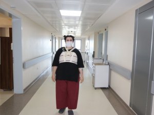 Ayşe öğretmen yapay damar ile hayata tutundu