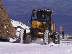 Muş’ta 10 köy ve 21 mezra yolu ulaşıma açıldı