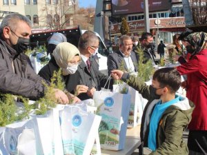 Akyurt Belediyesi’nden 5 bin fidan