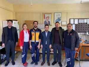 Öz Sağlık İş Sendikası Diyarbakır Şube Başkanı Aküzüm, 112 çalışanlarıyla bir araya geldi