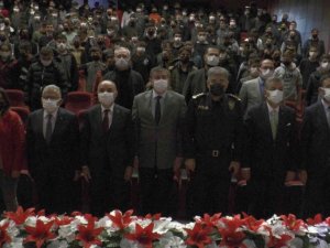 Engelli vatandaşlardan anlamlı tiyatro oyunu