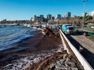 Caddebostan sahilindeki kirlilik havadan ve sualtından görüntülendi