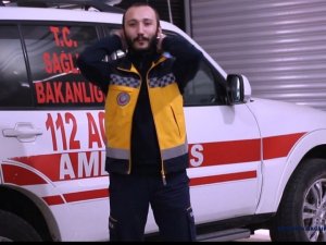 Kütahyalı sağlık çalışanları, engellilere sevgilerini işaret diliyle anlattı