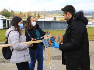 Uşak Belediyesi, sınav haftasında olan öğrencileri de unutmadı