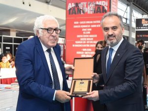 Bursalı kitap kurtları bu fuara akın etti