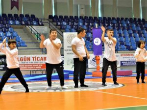 Marmaris’te 03 Aralık Dünya Engelliler Günü’nde renkli görüntüler oluştu