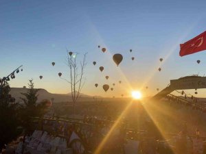 Kapadokya’da 11 ayda 360 bin kişi balonla uçtu