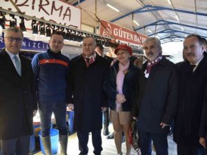 MHP’liler Bandırma’da esnafı gezdi