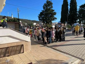 Öğrencilere trafik kuralları anlatıldı