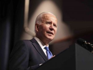 Biden: "Putin’in daha ileri gitmesini zorlaştırmak için atılacak adımları değerlendiriyorum"