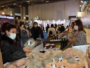 Düzce’nin ürünlerine turizm fuarında yoğun talep