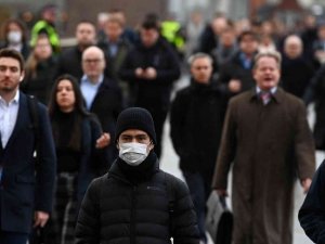 Birleşik Krallık’ta Omicron mutasyonu vaka sayısı 134’e yükseldi