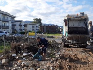 Bodrum’da sağanak yağmur sonrası temizlik çalışması başlatıldı