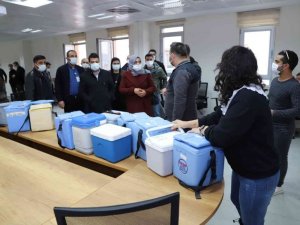 Şanlıurfa’da halk süpürme tekniğiyle aşılanıyor