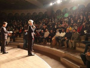 Süt Kardeşler sahnelendi