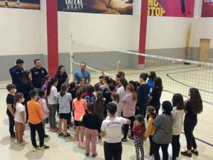 Gençleri sanal dünyadan gerçek hayata çeken proje