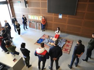 Pamukkale’de ilk yardım eğitimleri devam ediyor