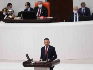 Cumhurbaşkanı Yardımcısı Oktay: "Bu sınama, ekonomi üzerinden ülkemize sözde diz çöktürmek isteyenler için de sürdürülebilir değildir"