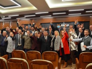 İzmir’de MHP’ye rekor katılım