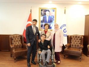 Beyazay Derneği Başkanı Pilevneli, rektör Aldemir ile görüştü