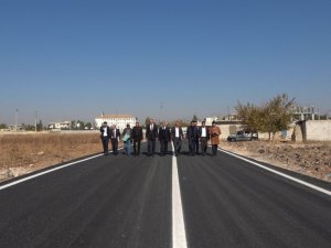 Akçakale’de yol yapım çalışmaları sürüyor