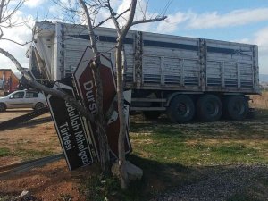 Bu tabelalar aylardır dikilmedi