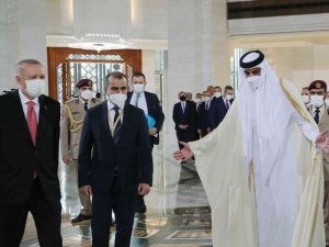 Cumhurbaşkanı Erdoğan, Katar Emiri Al Thani ile görüştü