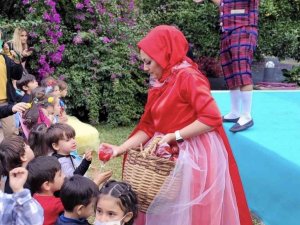 Oyuncak ve Sanat Atölyesi’nde anne ve çocuklar buluşuyor