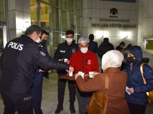 Karatay Belediyesi’nden geleneksel sahlep ikramı