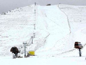 Yedikuyular beyaza büründü