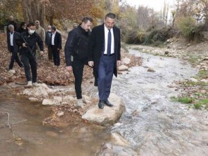 Siirt Valisi Hacıbektaşoğlu, yol sorununu yerinde inceledi